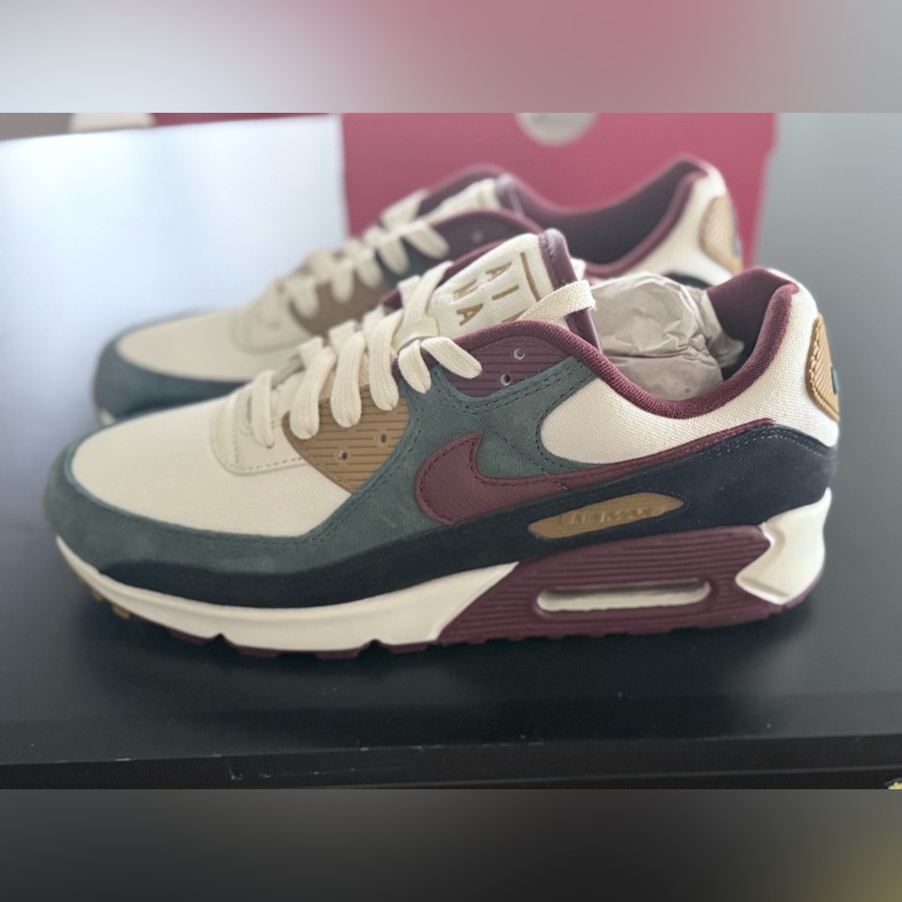NIB Mens Nike Air Max 90 Premium Coconut Milk Vintage Green Size 10M